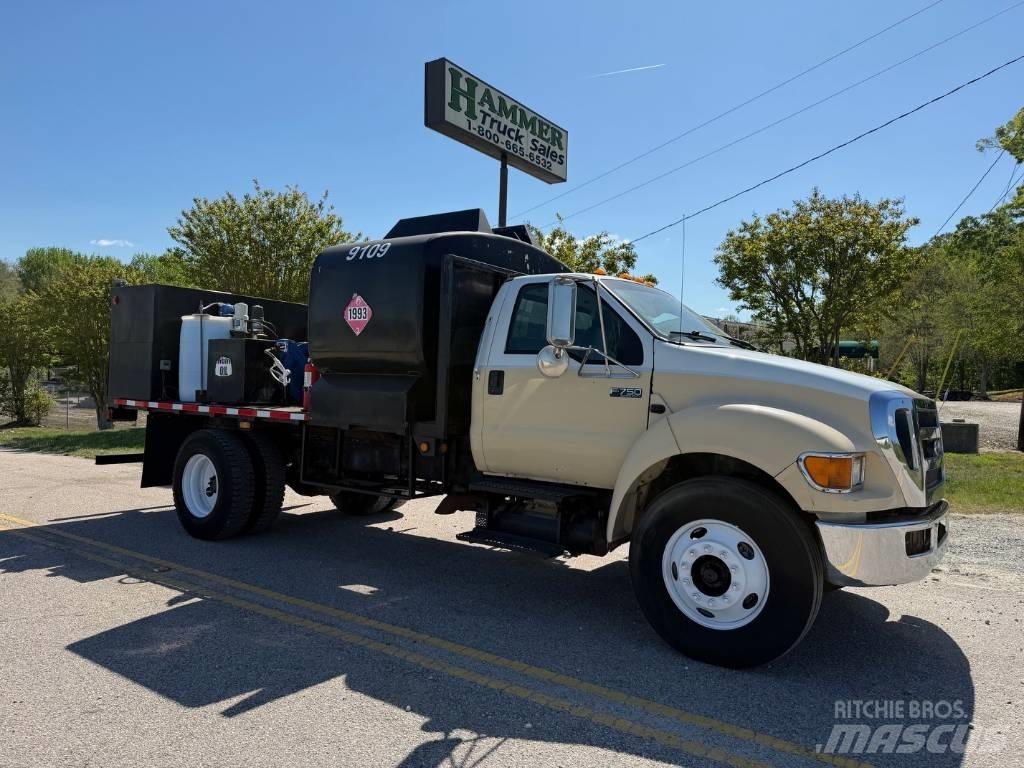Ford F 750 XLT Vehículos - Taller