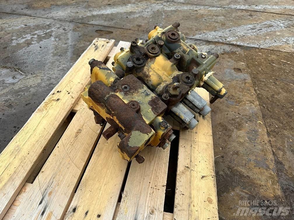 CAT 950 G II valve Hidráulicos
