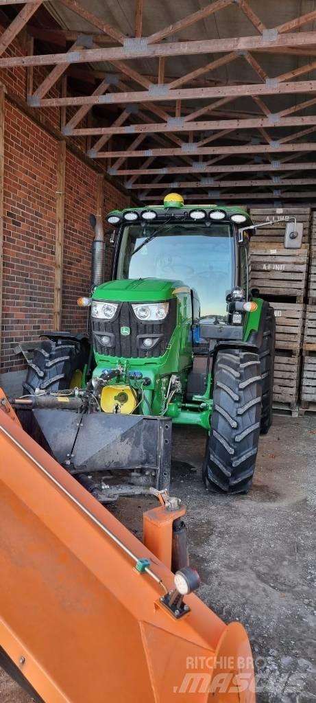 John Deere 6125 R Tractores