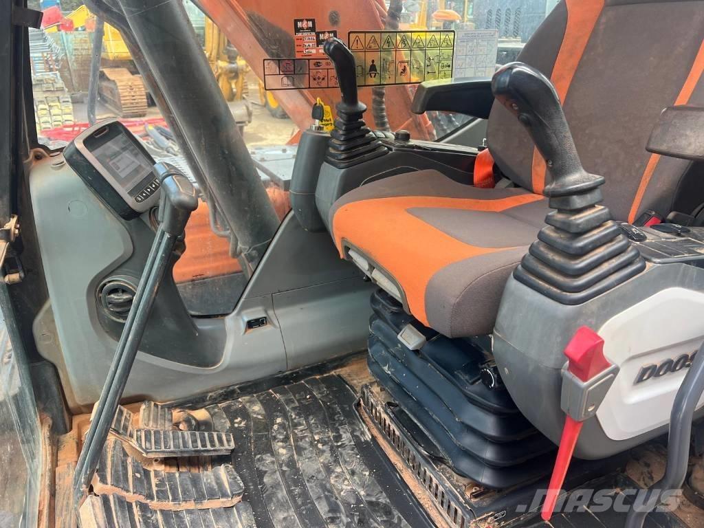 Doosan DX 140 LC Excavadoras de cadenas