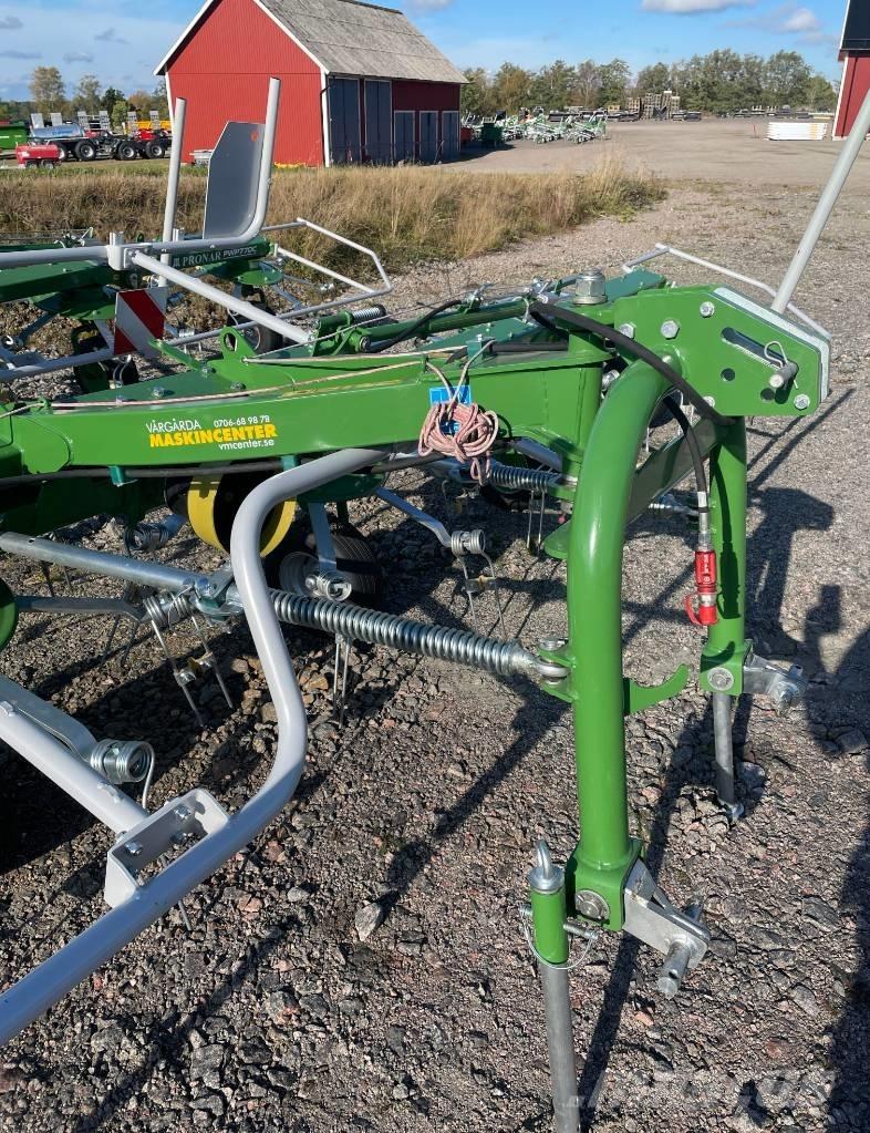 Pronar PWP770C Rastrillos y henificadores