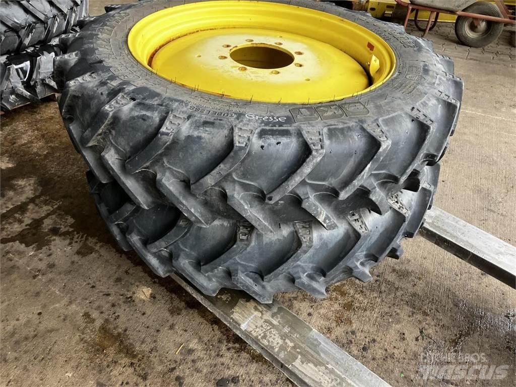 BKT 270/95R32 Neumáticos, ruedas y llantas
