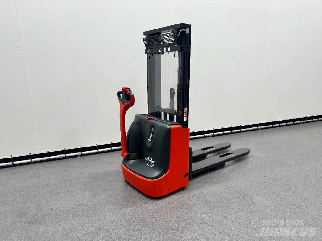 Linde L 12 Apiladores eléctricos