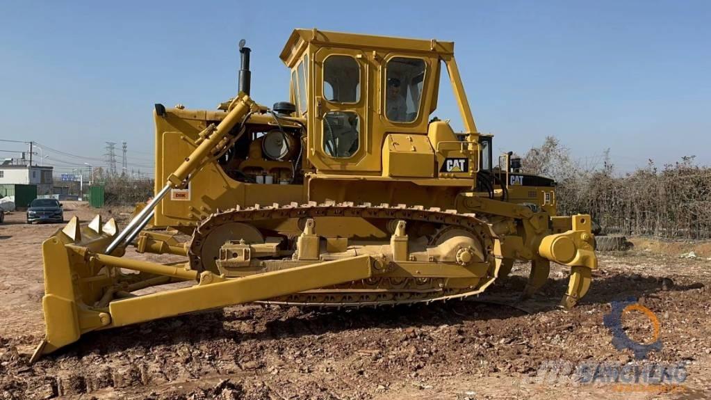 CAT D 8 K Buldozer sobre oruga