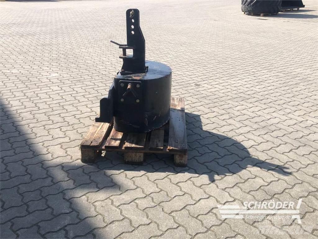  900KG GUSSGEWICHT Otros accesorios para tractores