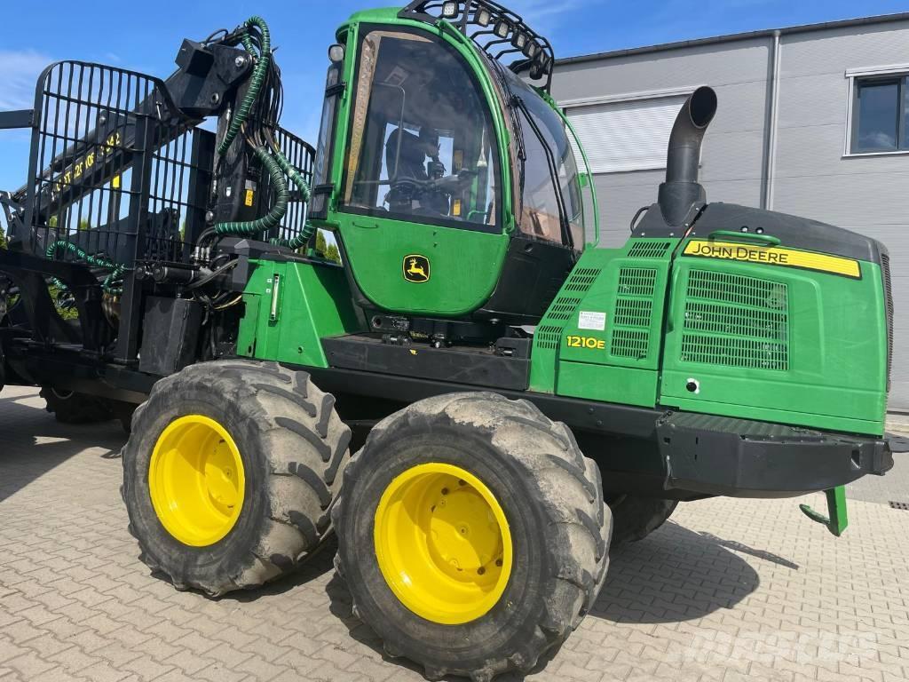 John Deere 1210 E Autocargadoras