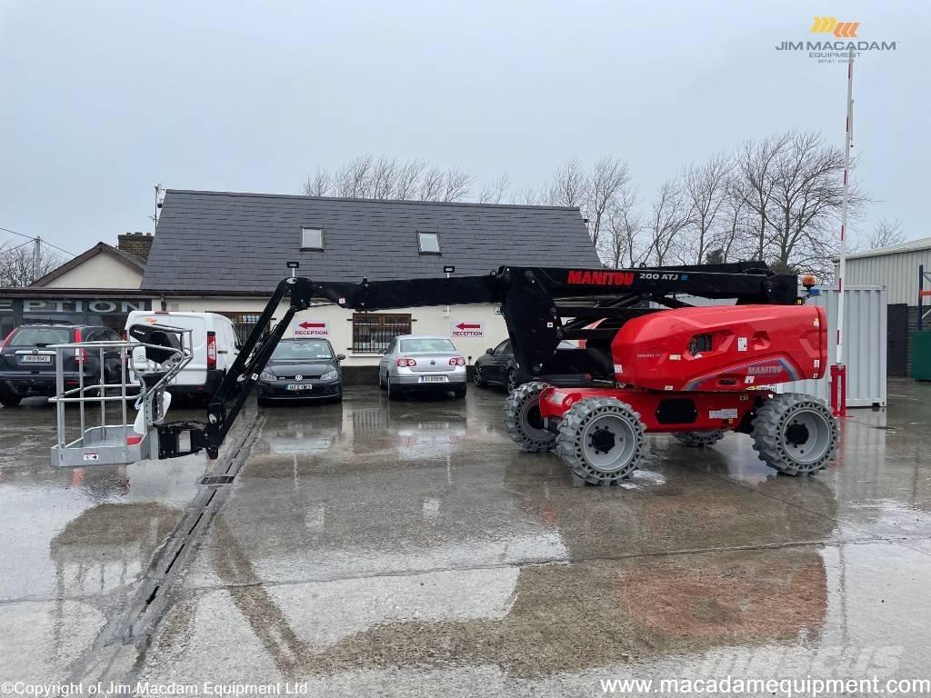 Manitou 200ATJE Plataforma de trabajo articulada