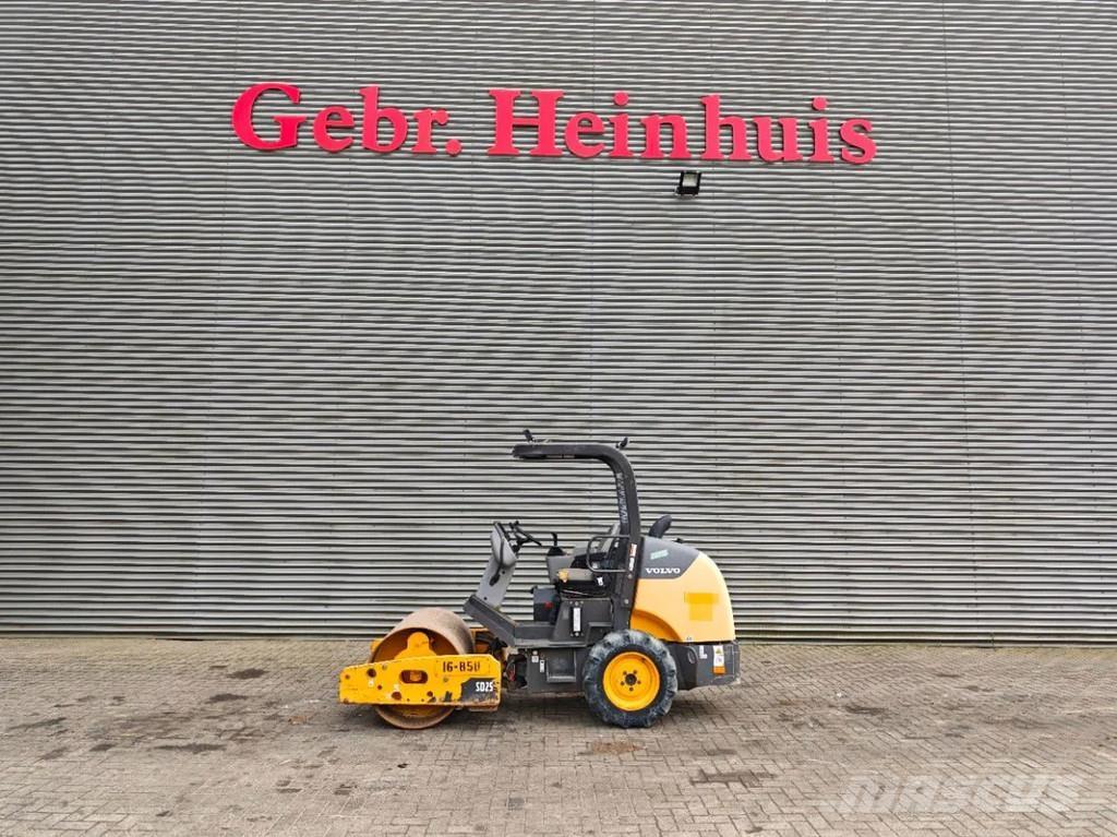 Volvo SD 25 Rodillos sobre neumáticos