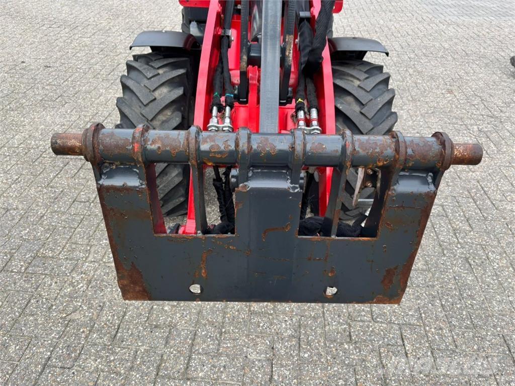 Schäffer 3650 Cargadoras sobre ruedas