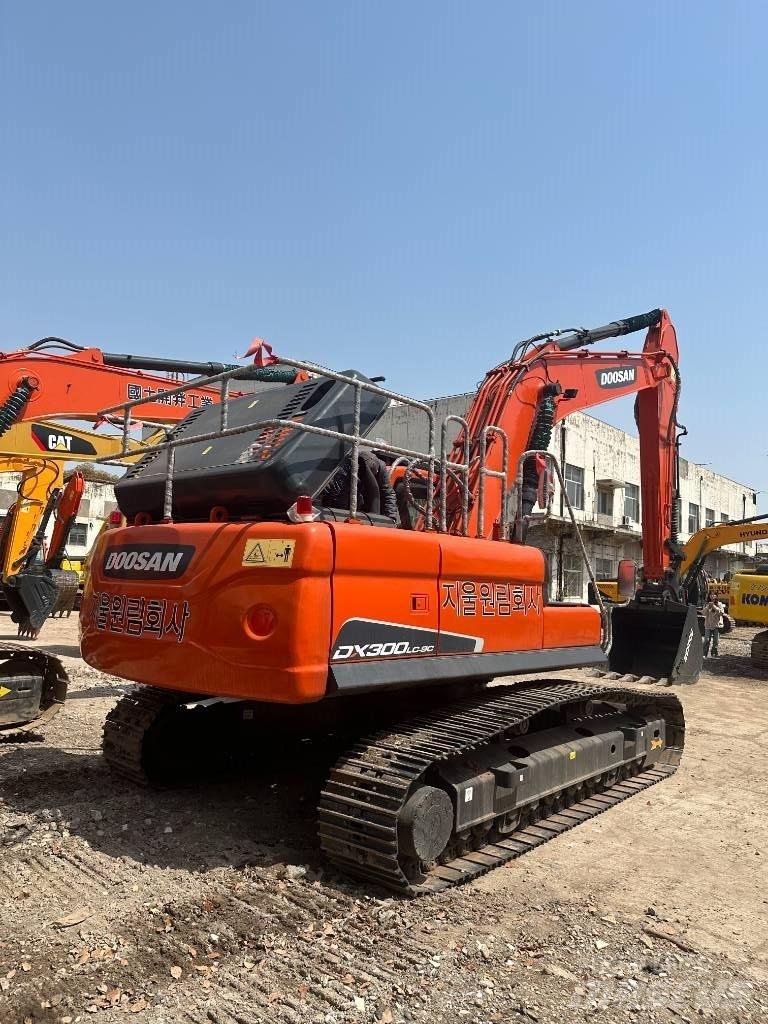 Doosan DX 300 Excavadoras 7t - 12t
