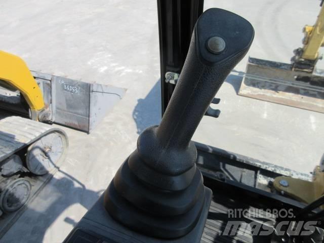 CAT 302.7 D CR Mini excavadoras < 7t
