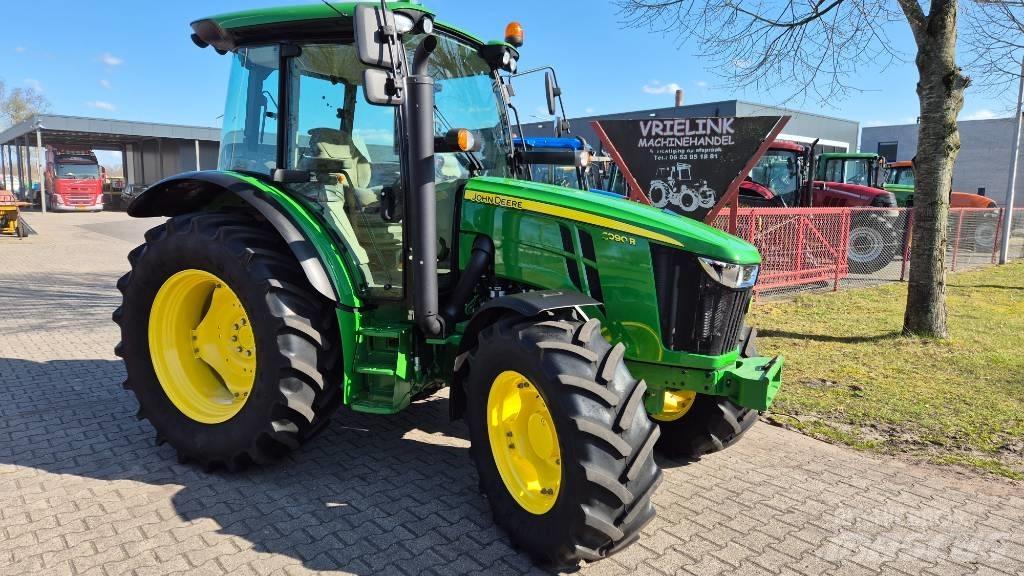 John Deere 5090 R Tractores