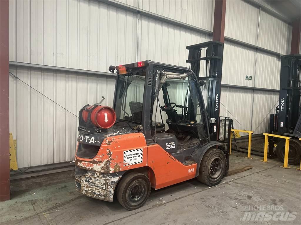 Toyota 02-8FGJF35 Carretillas LPG