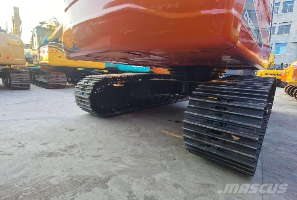 Doosan DX 225 LC Excavadoras de cadenas