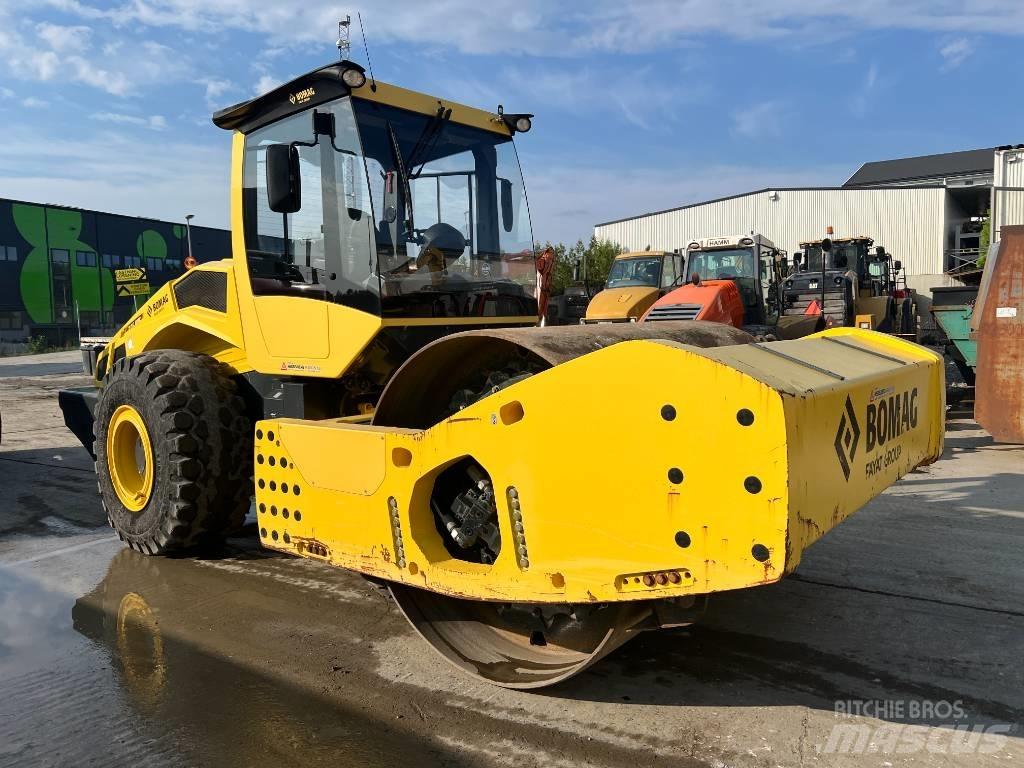 Bomag BW 226 BVC-5 Rodillos de un solo tambor