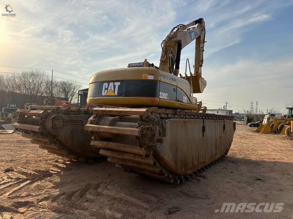 CAT 320CL Excavadoras anfibio