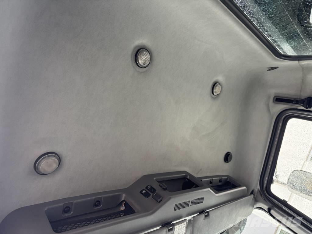 Mack GU 713 Camiones con gancho