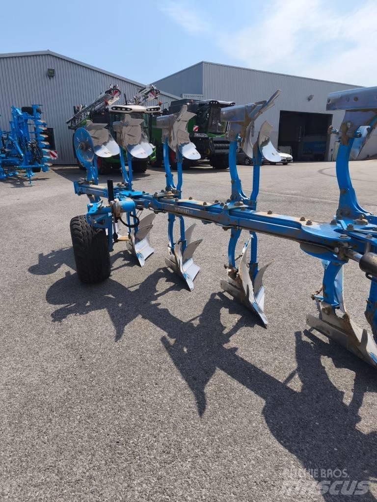 Lemken Juwel 7 Arados reversibles suspendidos