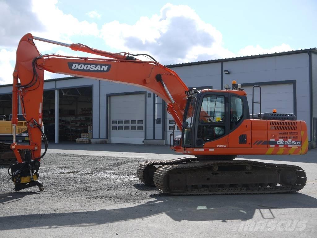 Doosan DX 225 LC-3 Excavadoras de cadenas
