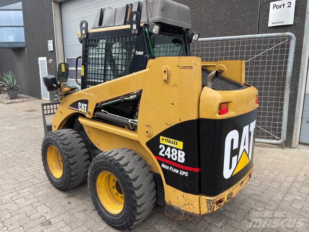 CAT 248B High Flow Minicargadoras