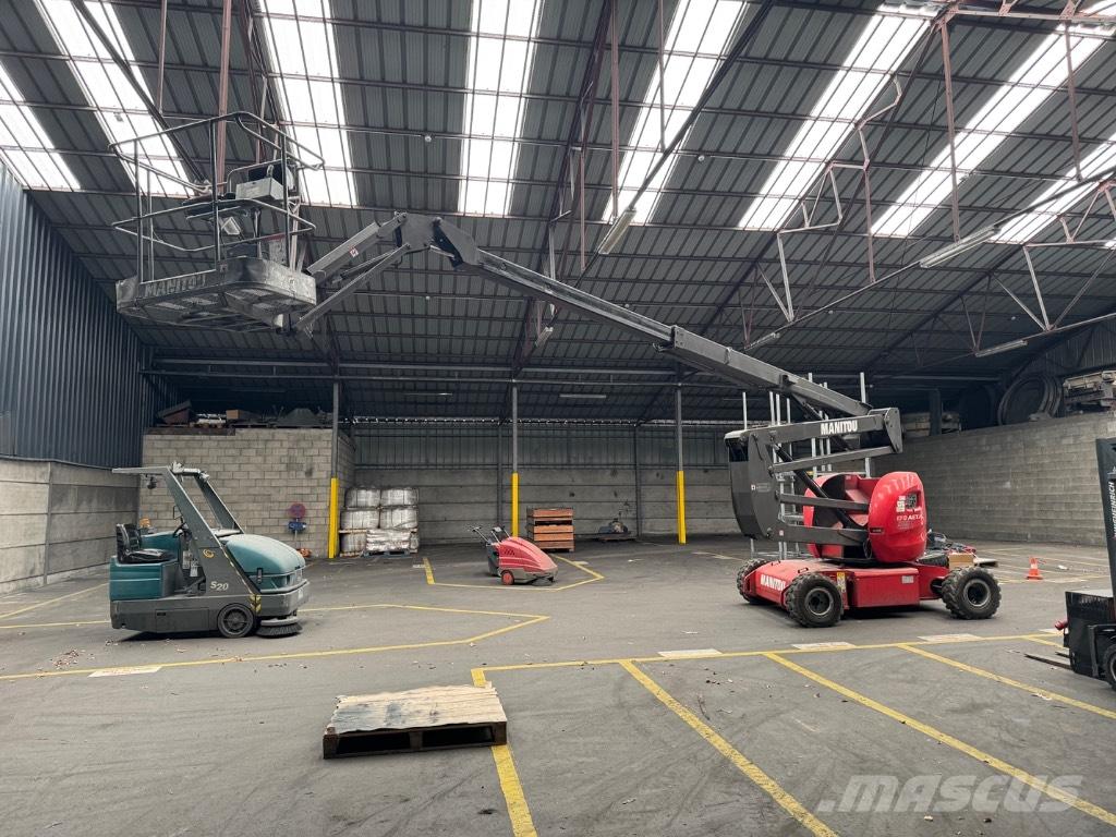 Manitou 170AETJL Plataforma de trabajo articulada