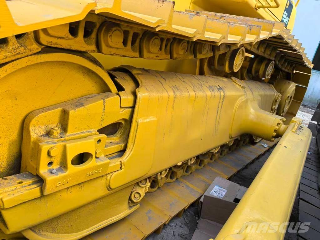 Komatsu D 65 PX-12 Buldozer sobre oruga