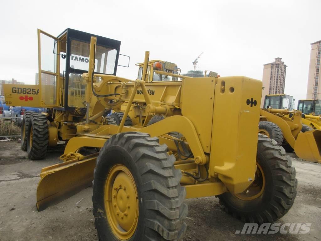 Komatsu GD 623 Motoniveladoras