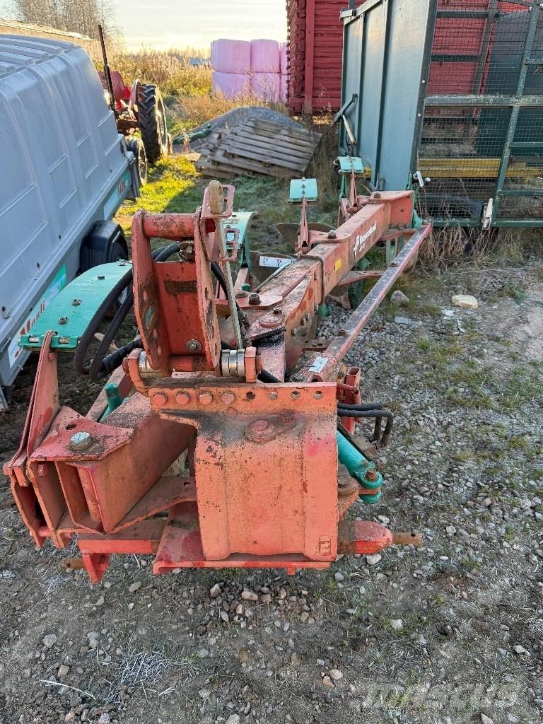 Kverneland AD-85 Arados fijos suspendidos