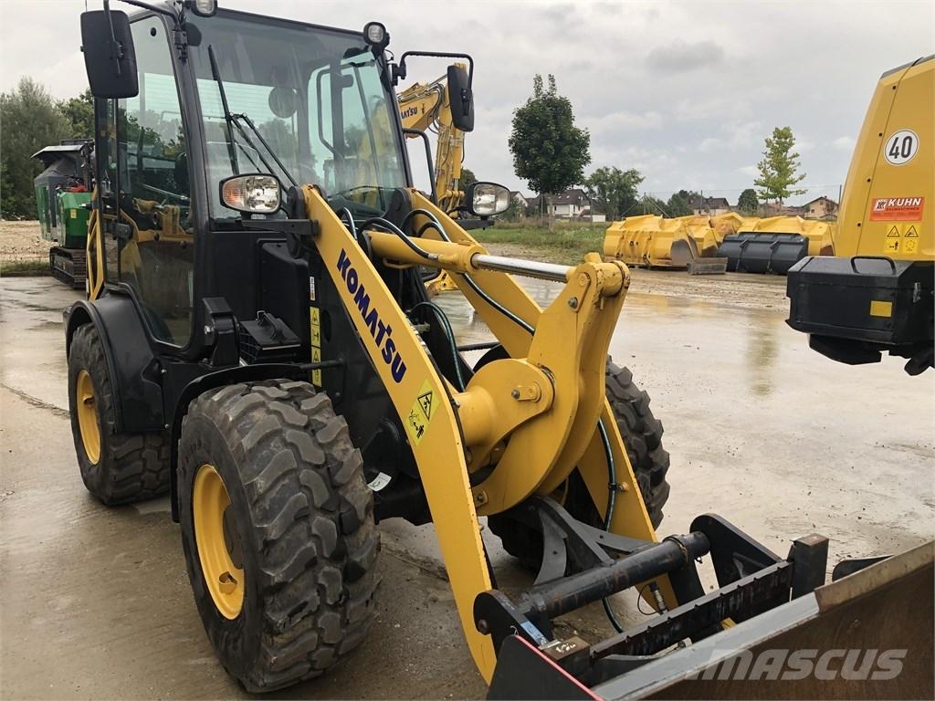 Komatsu WA70M-8 Palas cargadoras