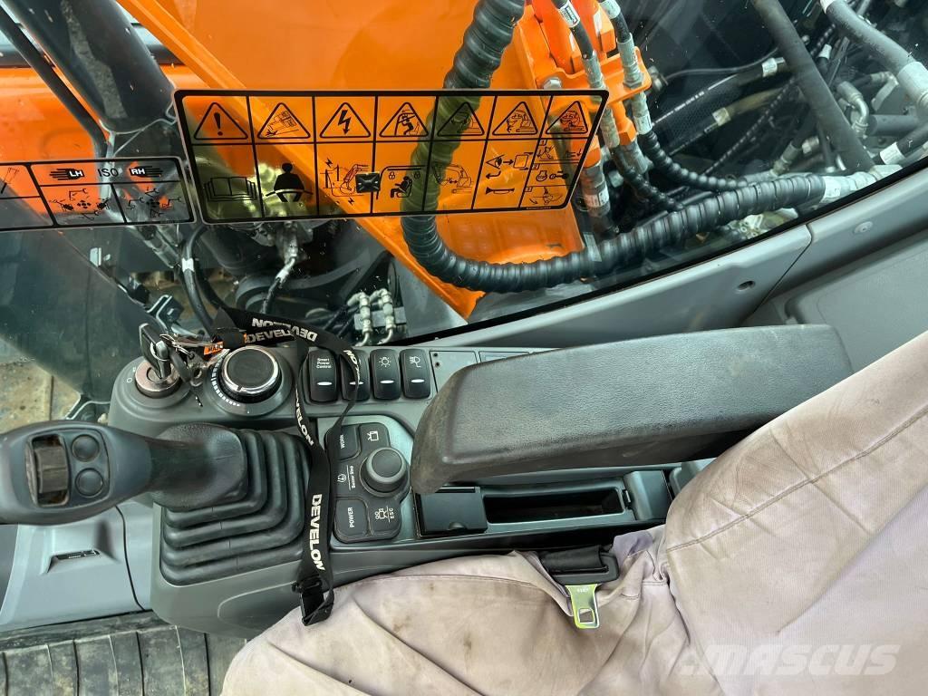 Doosan DX 140 LC Excavadoras de cadenas