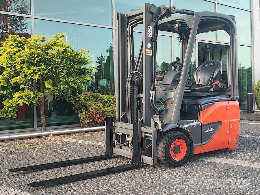 Linde E12-02 Carretillas de horquilla eléctrica