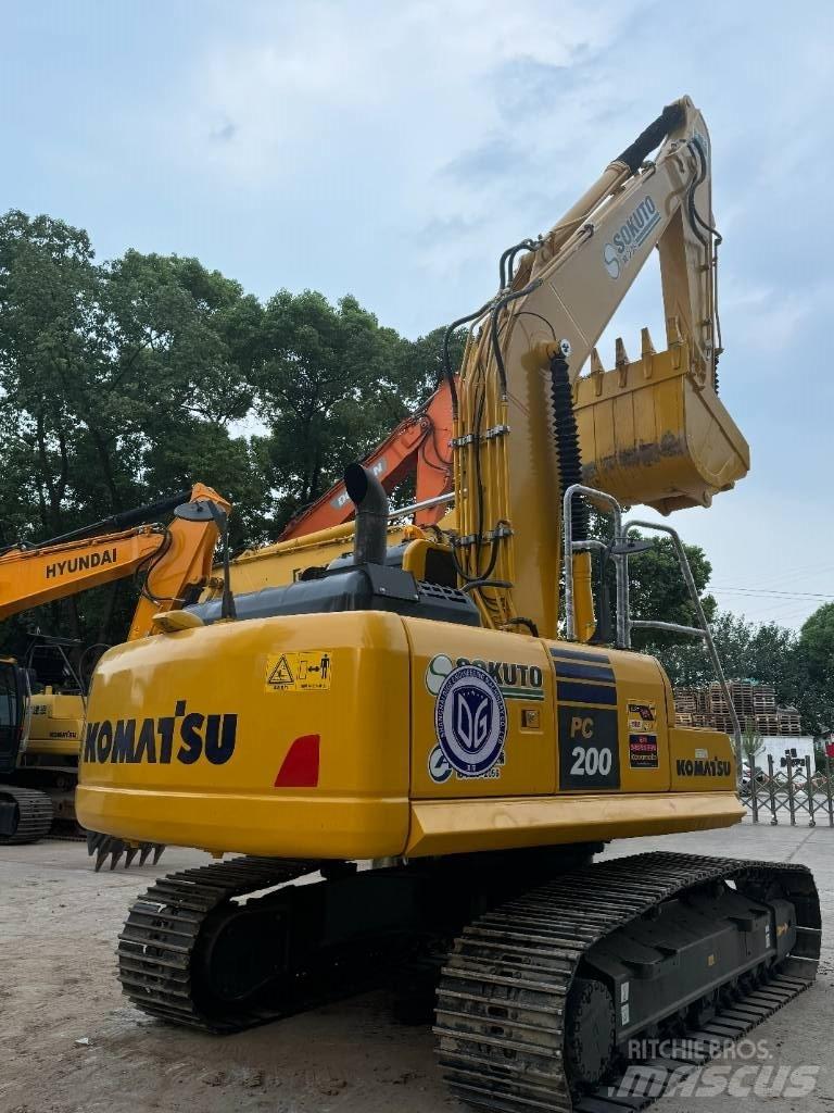Komatsu PC 200-8 Excavadoras de cadenas