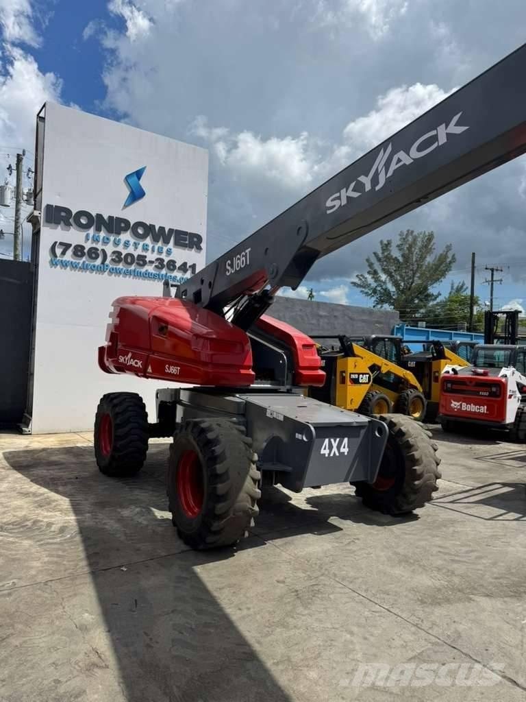 SkyJack SJ 66 T Plataforma de trabajo articulada