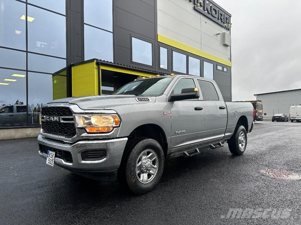 RAM 2500 Tradesman Furgonetas caja abierta