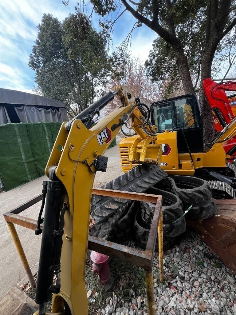 CAT 302 CR Mini excavadoras < 7t