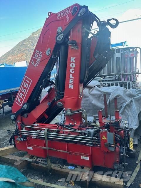 Fassi F 165 Grúas cargadoras