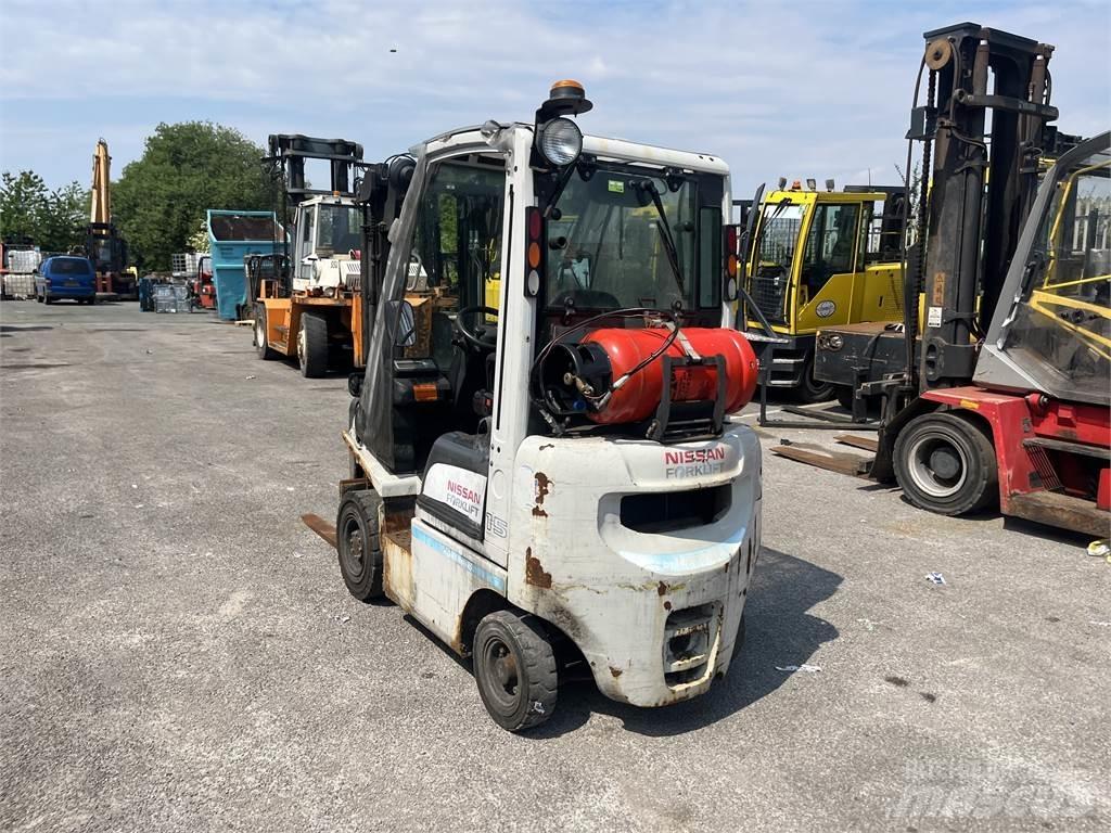 Nissan P1D1A15LQ Carretillas LPG