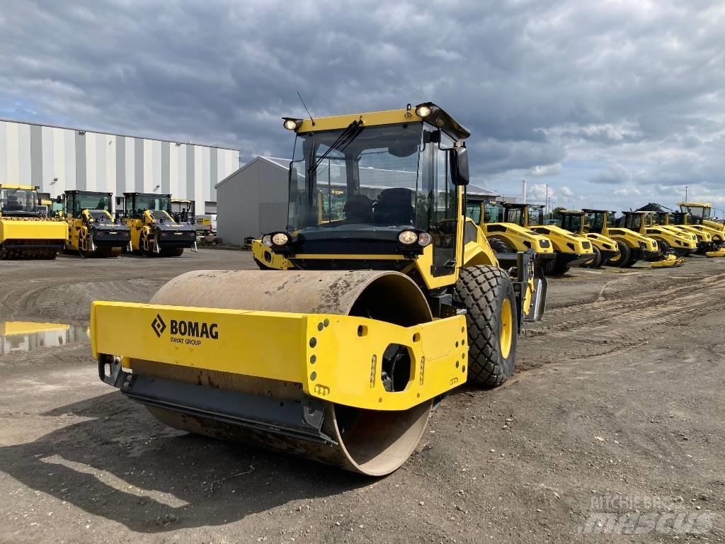Bomag BW 213 DH-5 Compactadores de suelo