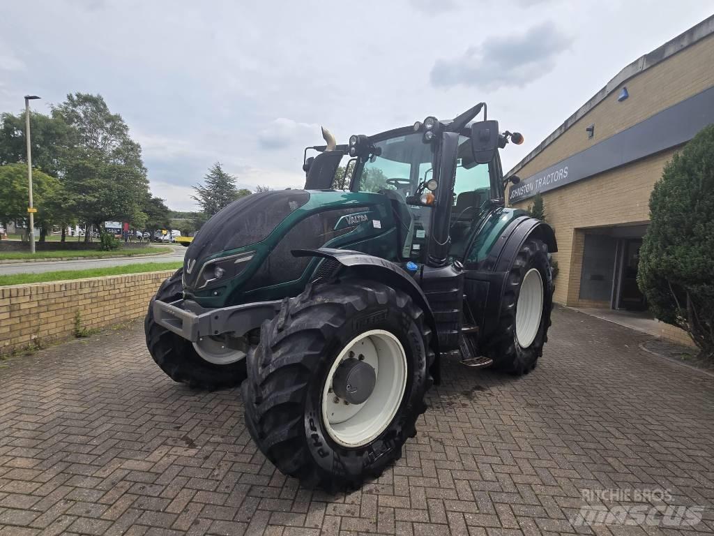 Valtra T 174 Tractores