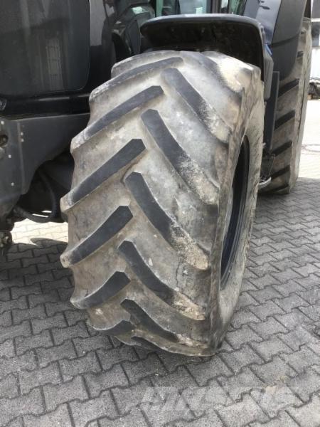 CLAAS AXION 830 Tractores