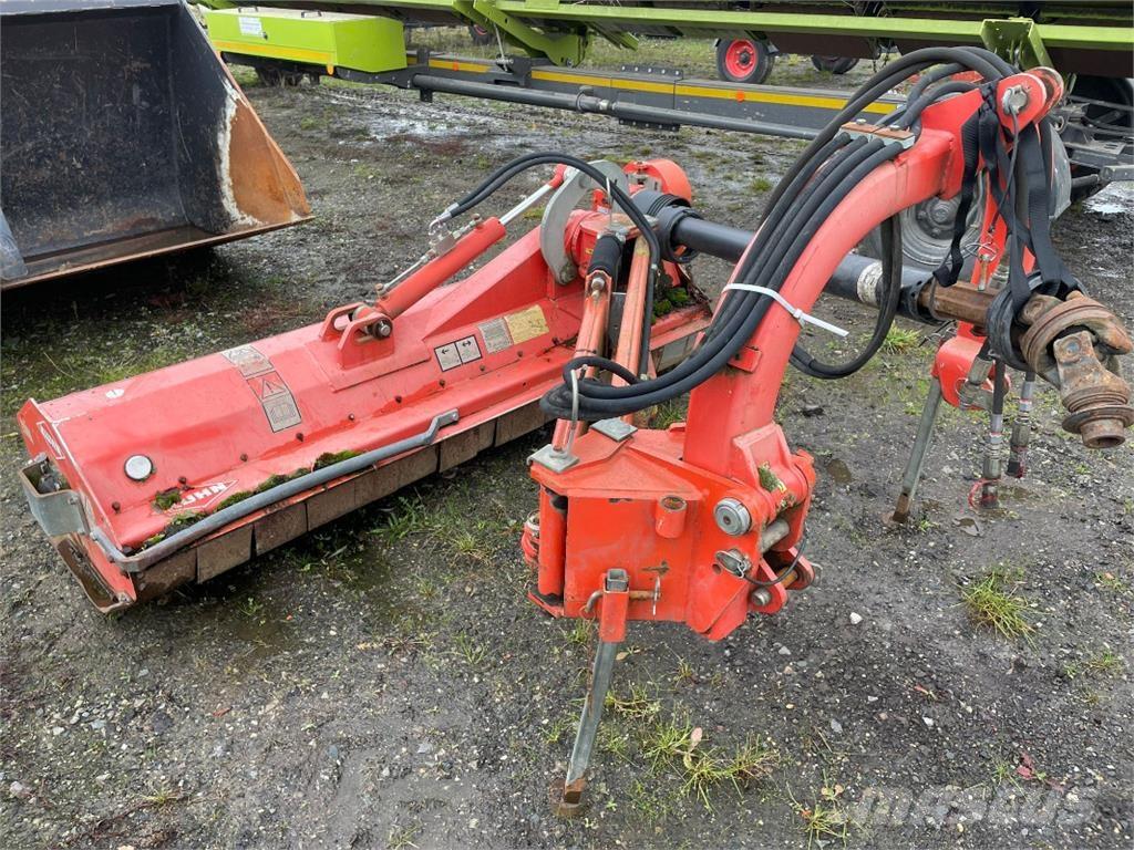Kuhn TB 211 Otros equipos usados para la recolección de forraje