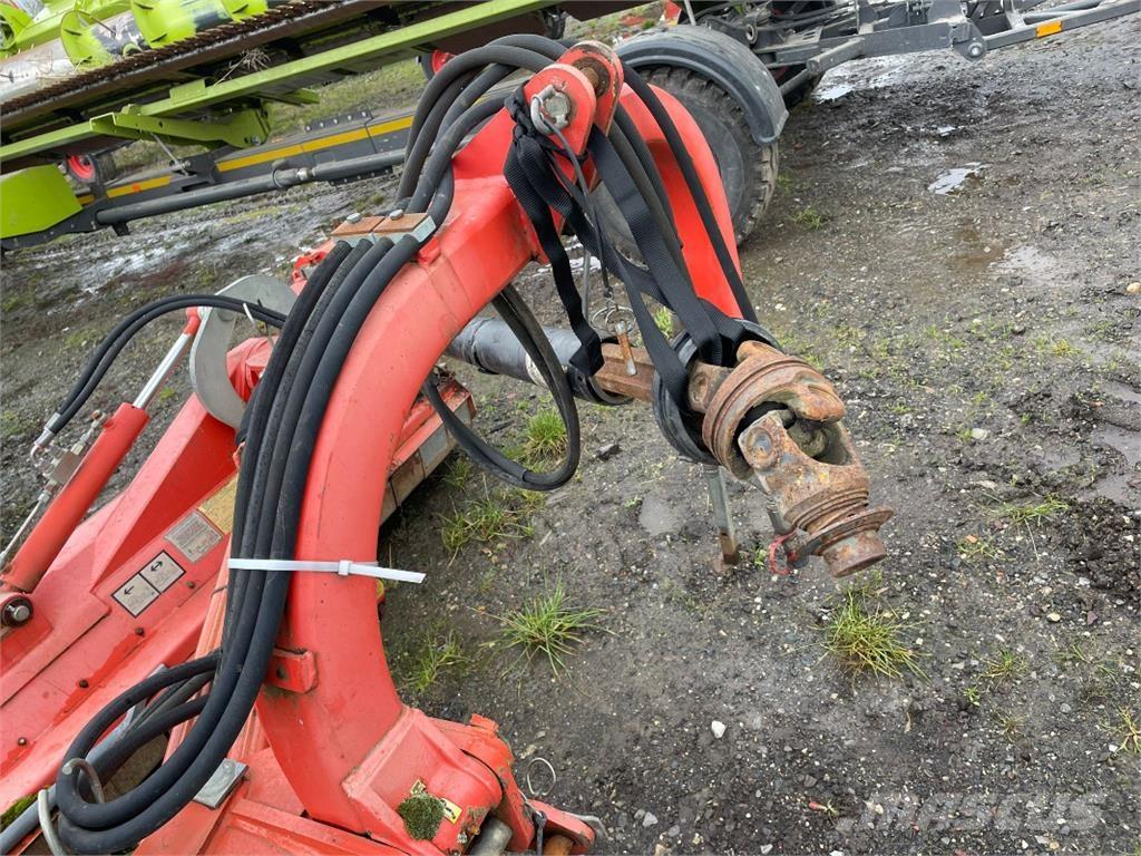 Kuhn TB 211 Otros equipos usados para la recolección de forraje
