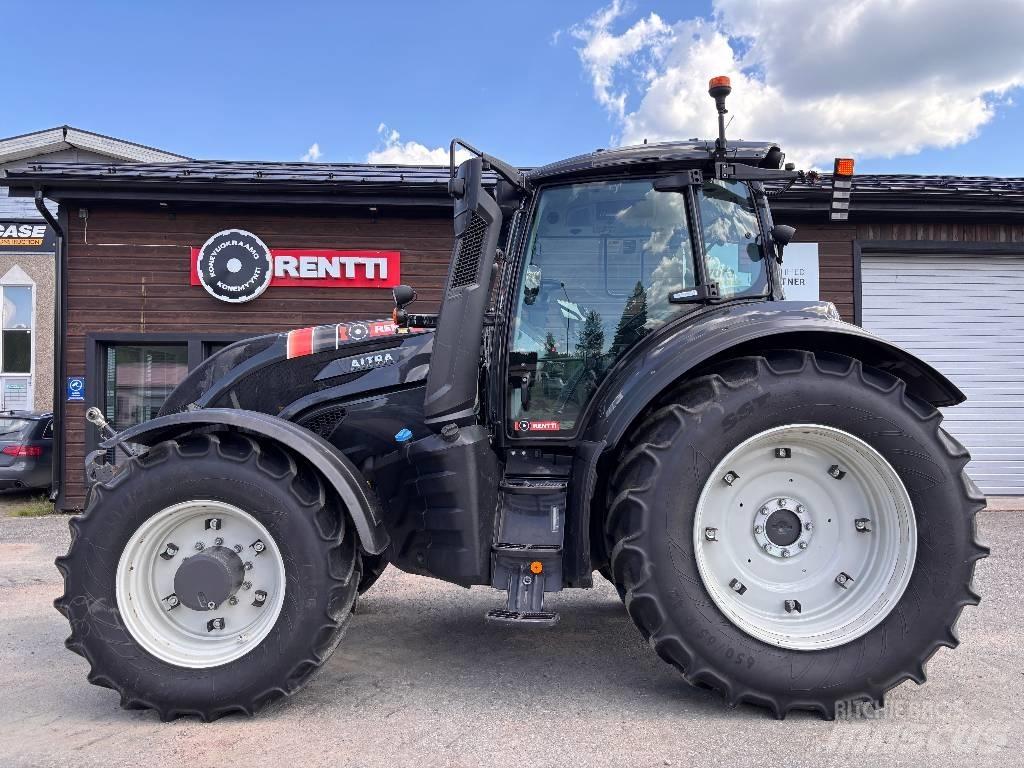 Valtra T 215 Versu Tractores