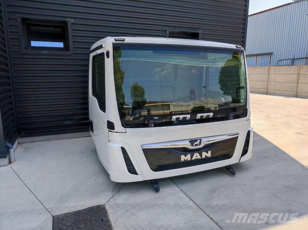 MAN DAY CAB Cabinas e interior