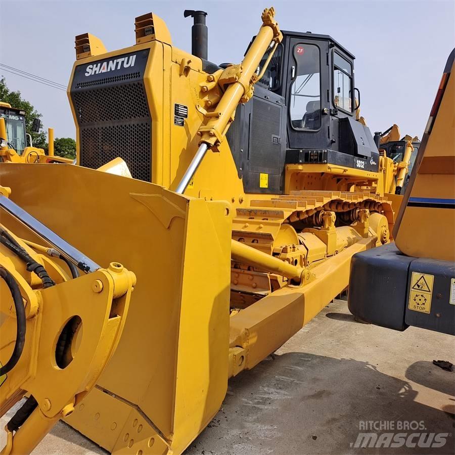 Shantui SD 32 Buldozer sobre oruga
