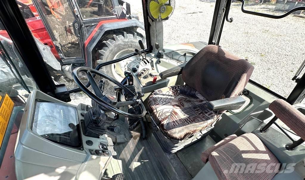 MASSEY FERGUOSN 6140 Tractores