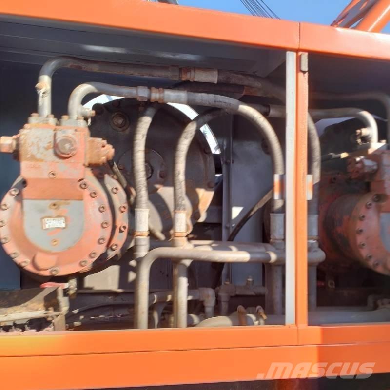 Hitachi KH 150 Grúas de oruga