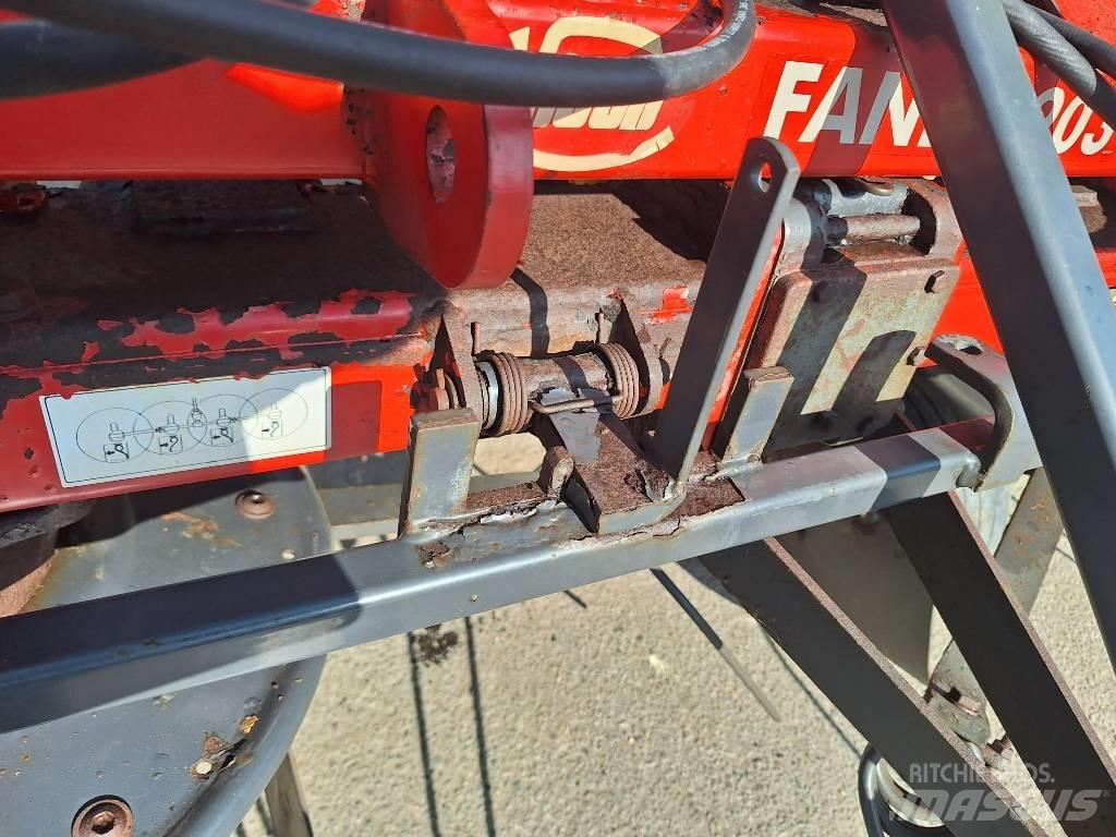 Vicon FANEX 903 Rastrillos y henificadores