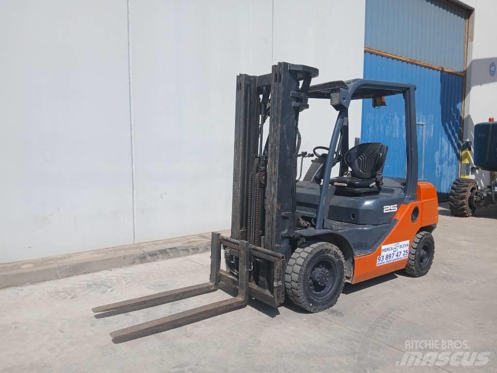 Toyota 02-8FDF25 Carretillas diesel