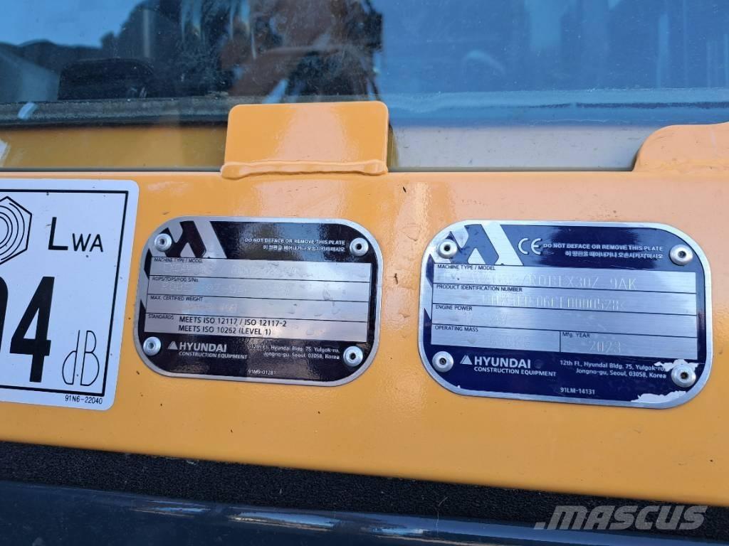 Hyundai R30 Z-9AK Mini excavadoras < 7t